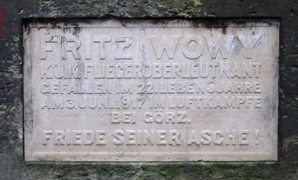 Fritz Wowy síremléke
