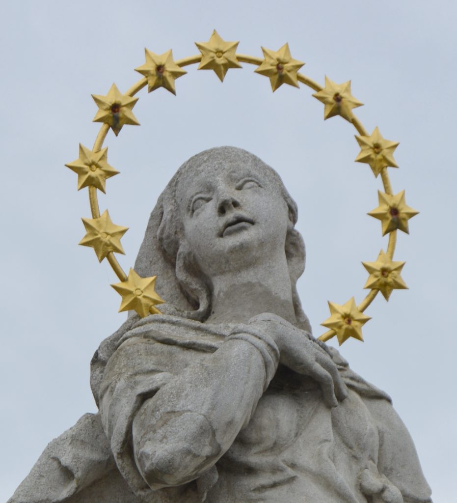 Szűz Mária szeplőtelen fogantatása - szobor