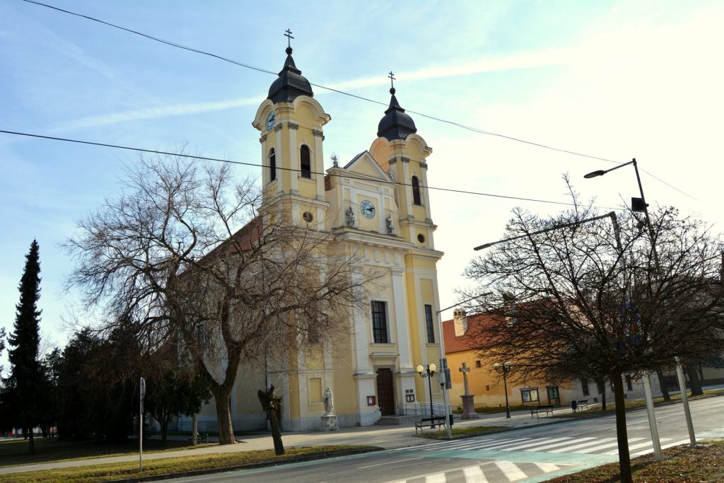 galanta-katolikus-templom (2)