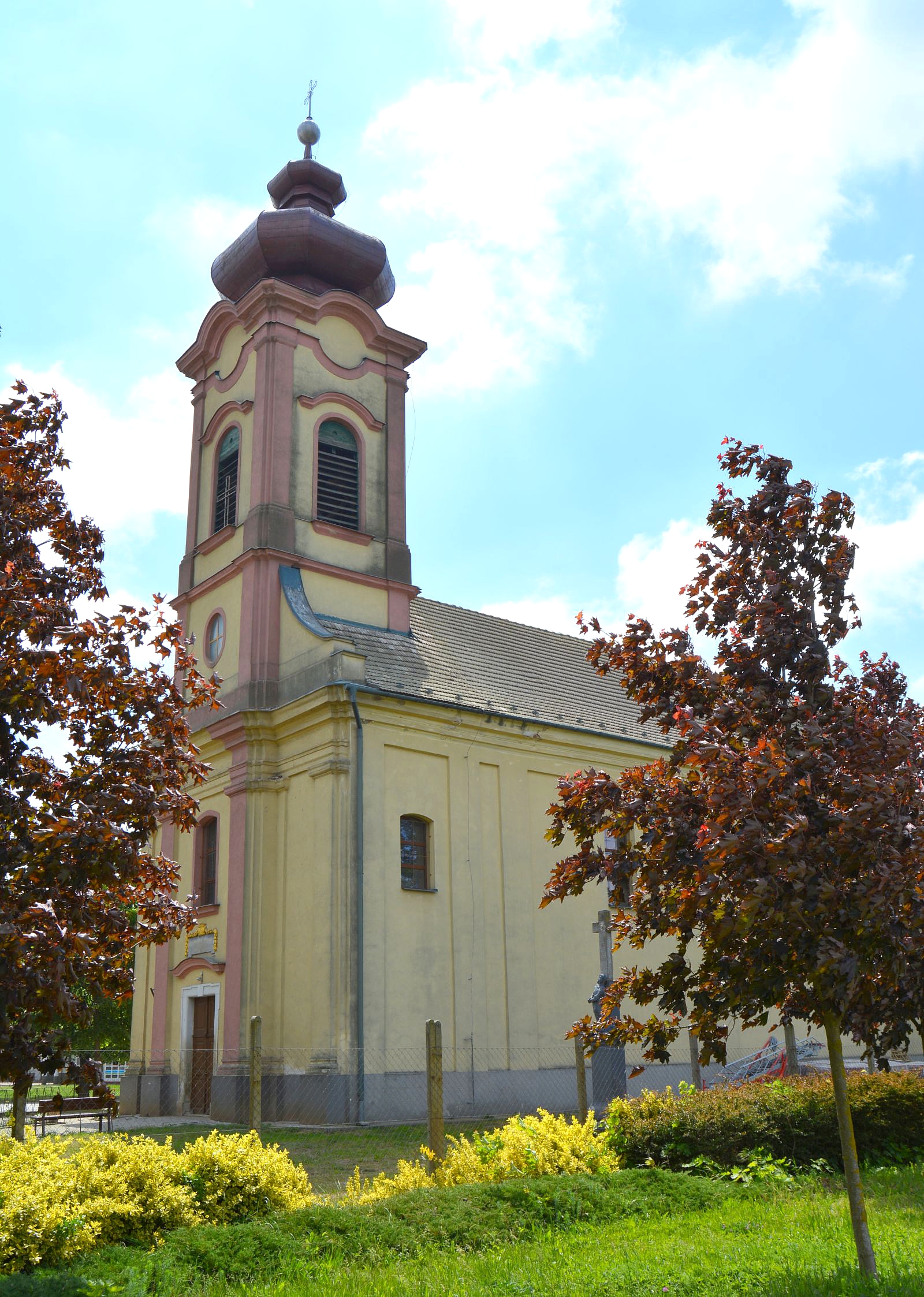 vagfarkasd-katolikus-templom (5)